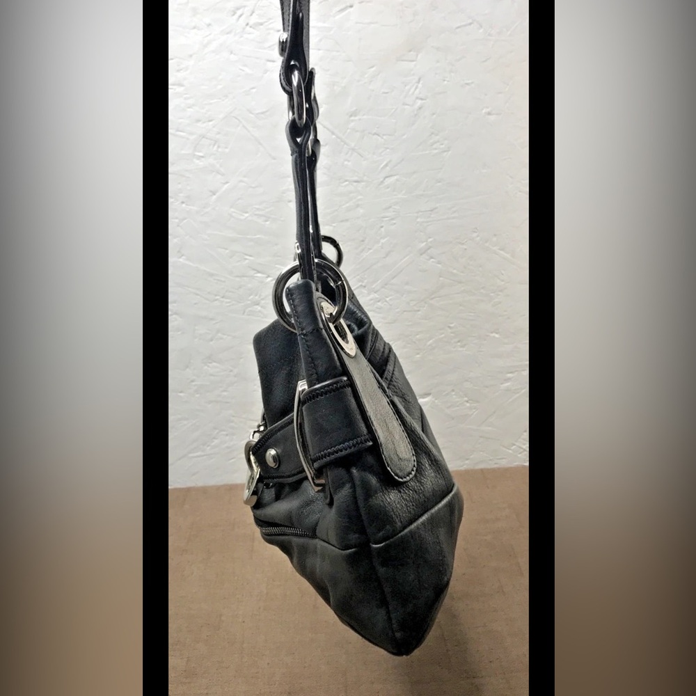 B. Makowsky Women's Soft Black Leather Shoulder Bag Purse Silver-Tone Hardware - Picture 12 of 16